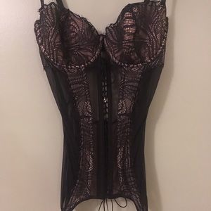 ✨BUY2 GET1 Victoria’s Secret Very Sexy Lace Corset